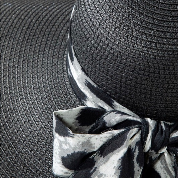 SABRINA LOVES SUMMER STRAW FLOPPY HAT - Picture 5 of 7